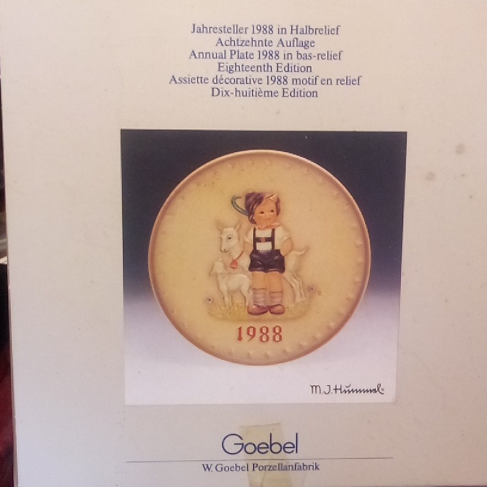 M.J. HUMMEL 1988